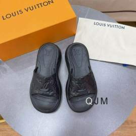 Picture of Louis Vuitton Slippers _SKULVsz35-40JM0108462
